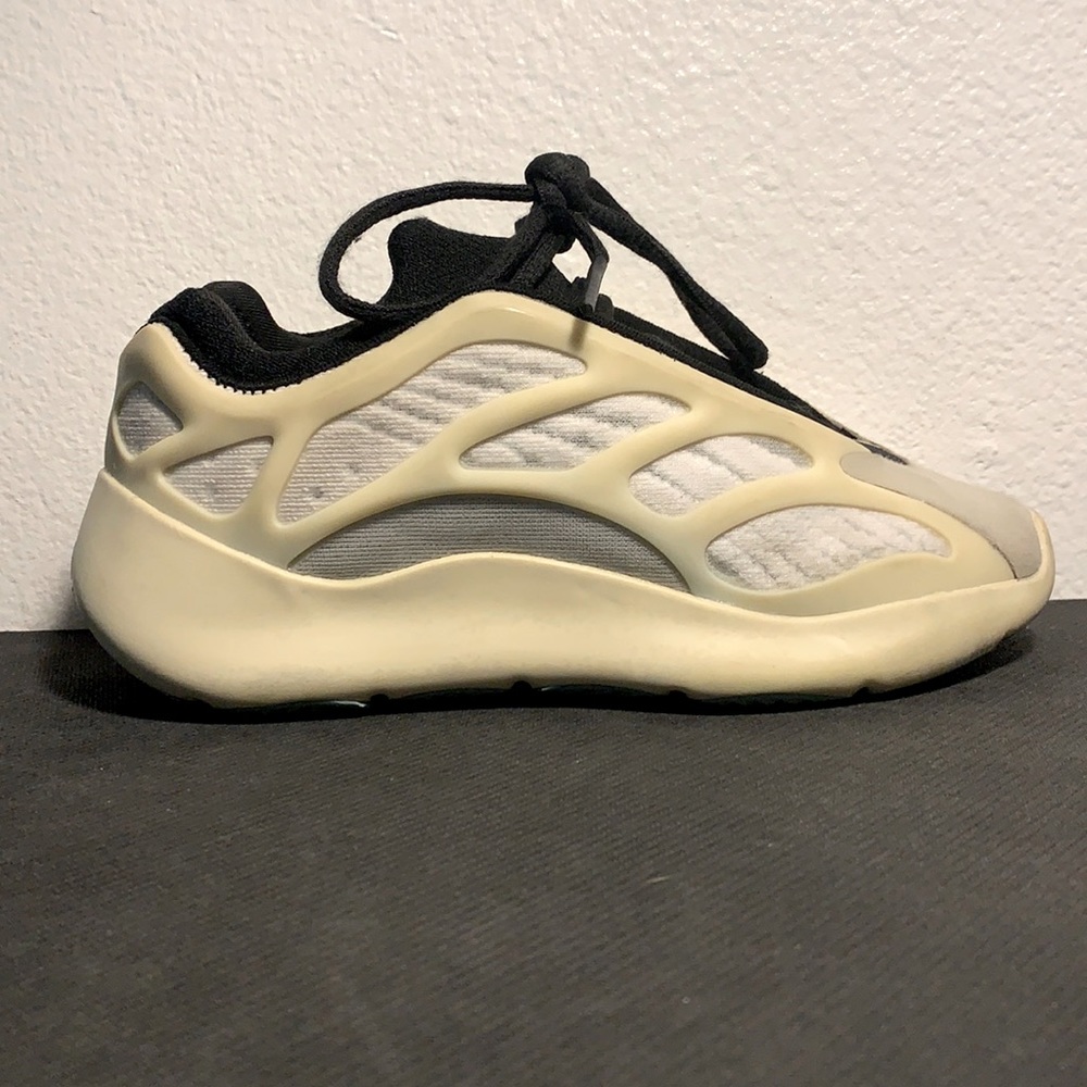Yeezy 700 Boost “Azael”